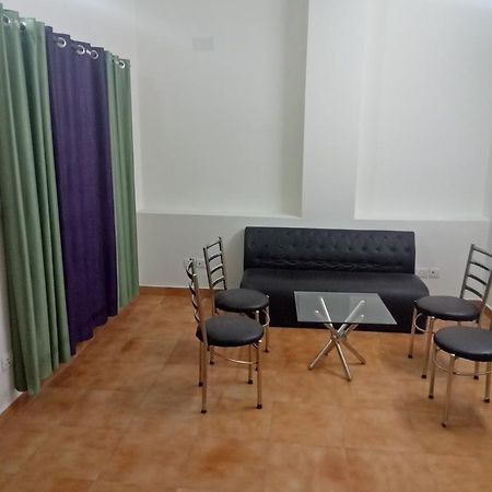 Hotel Nathu Palace Nowe Delhi Zewnętrze zdjęcie