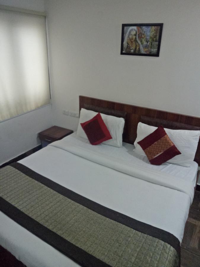 Hotel Nathu Palace Nowe Delhi Zewnętrze zdjęcie