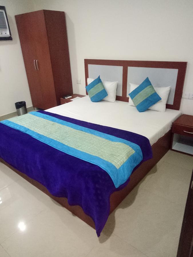 Hotel Nathu Palace Nowe Delhi Zewnętrze zdjęcie